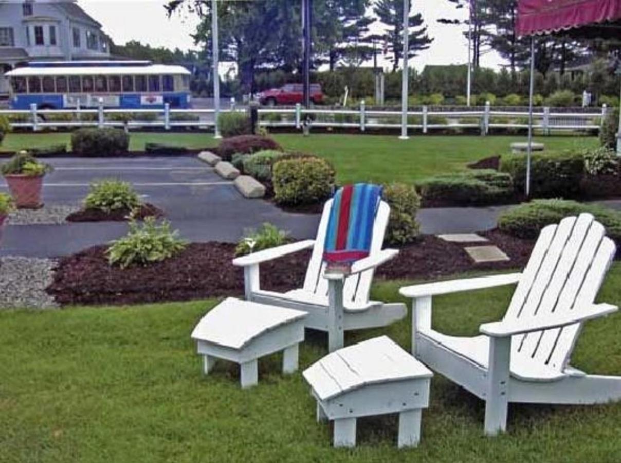 Carriage House Motel Cottages & Suites Wells Buitenkant foto